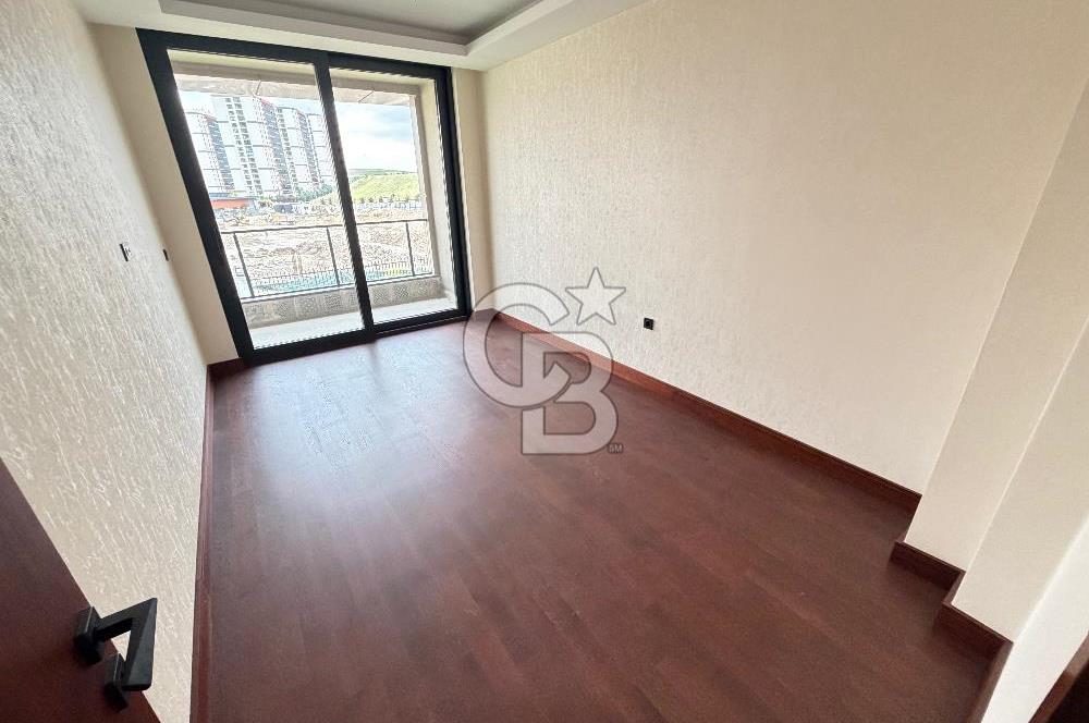 ALACAATLI KORU YAŞAMKENTTE 300M2 7+1 SIFIR KİRALIK VİLLA