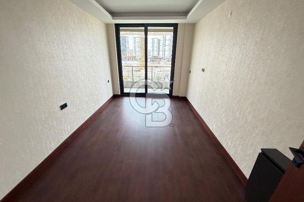 ALACAATLI KORU YAŞAMKENTTE 300M2 7+1 SIFIR KİRALIK VİLLA