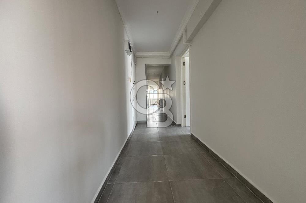 Bostanlı Merkezde Komple Yenilenmiş Giyinme Odalı Ferah 3+1  