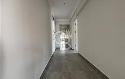 Bostanlı Merkezde Komple Yenilenmiş Giyinme Odalı Ferah 3+1  