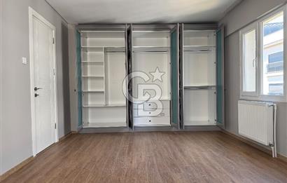 Bostanlı Merkezde Komple Yenilenmiş Giyinme Odalı Ferah 3+1  