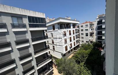 Bostanlı Merkezde Komple Yenilenmiş Giyinme Odalı Ferah 3+1  