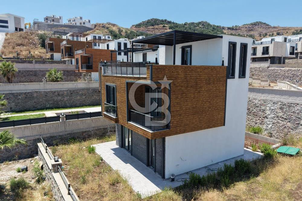 Dikili Çandarlı da Satılık Müstakil Havuzlu Villa