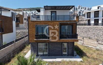 Dikili Çandarlı da Satılık Müstakil Havuzlu Villa