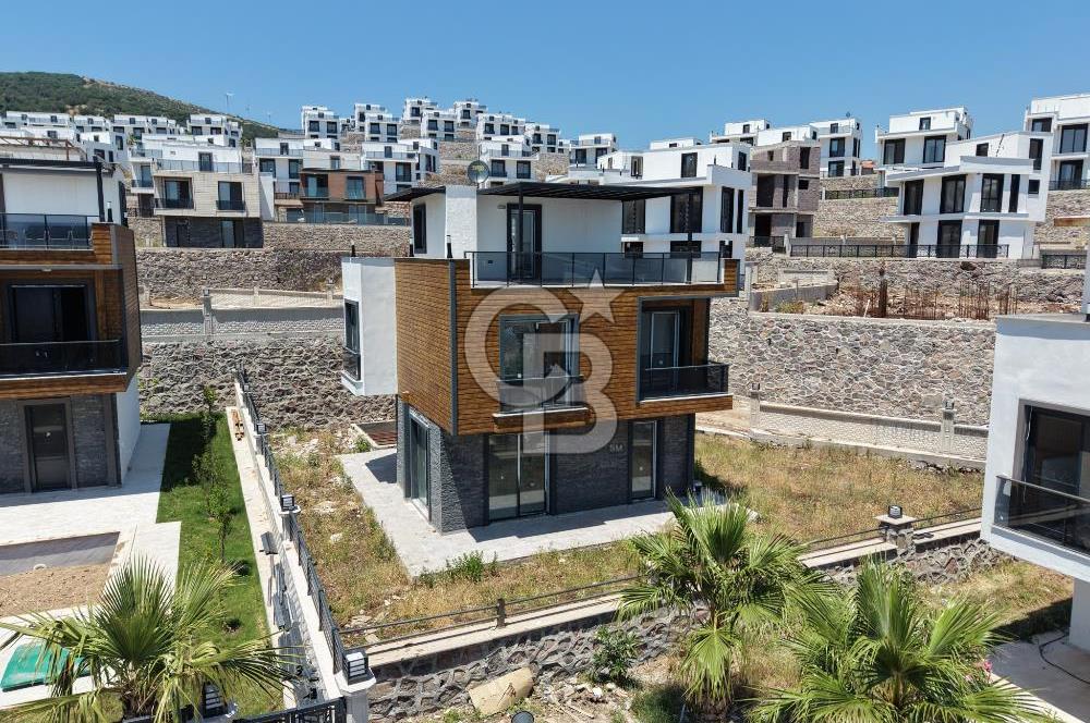 Dikili Çandarlı da Satılık Müstakil Havuzlu Villa