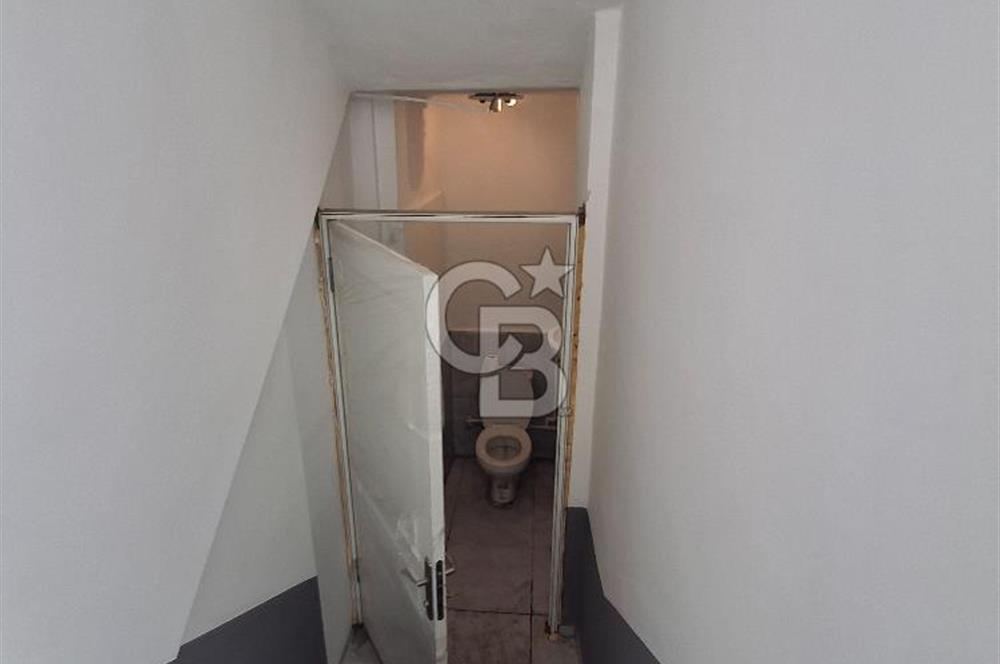 SANCAKTEPE MECLİS MAHALLESİNDE KİRALIK CADDE ÜSTÜ 220 M2 DÜKKAN