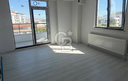 ÇANAKKALE EZiNE ADNAN MENDERES CAD. ÜZERİ SATILIK 2+1 DAİRE