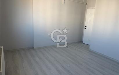 ÇANAKKALE EZiNE ADNAN MENDERES CAD. ÜZERİ SATILIK 2+1 DAİRE