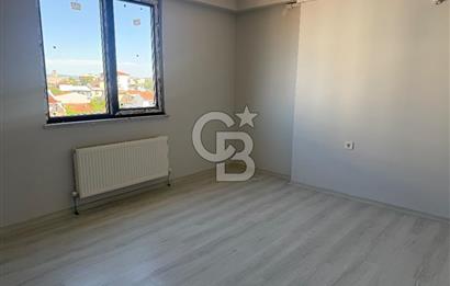 ÇANAKKALE EZiNE ADNAN MENDERES CAD. ÜZERİ SATILIK 2+1 DAİRE