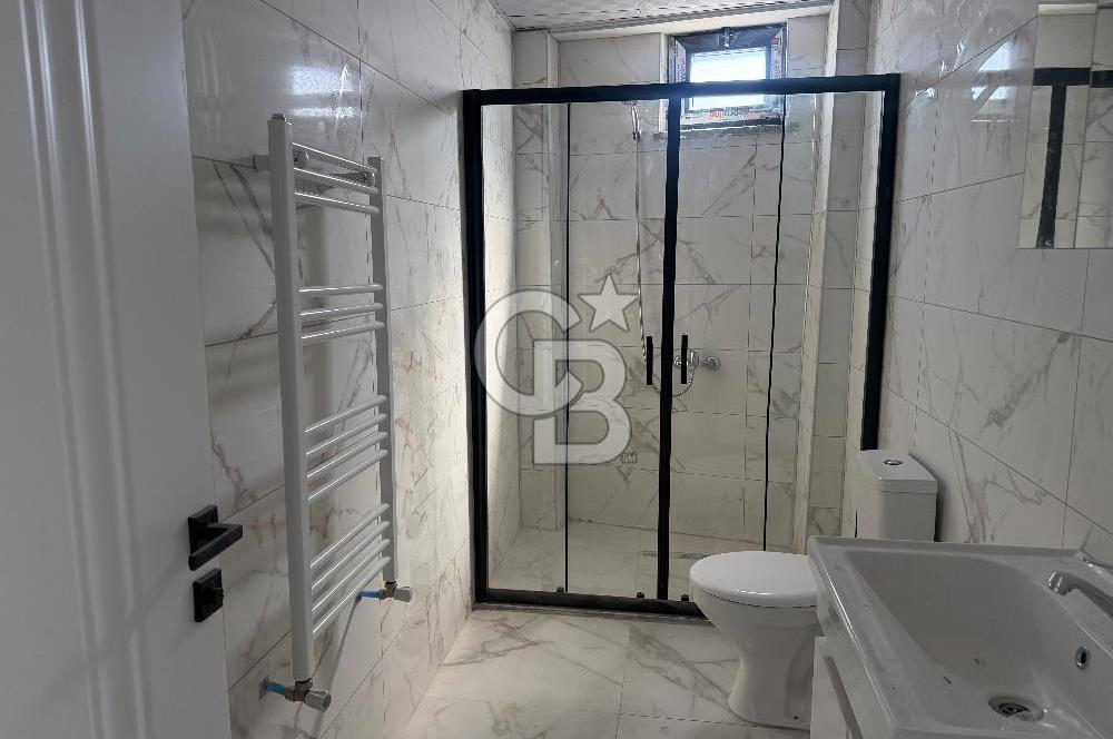 ÇANAKKALE EZiNE ADNAN MENDERES CAD. ÜZERİ SATILIK 2+1 DAİRE