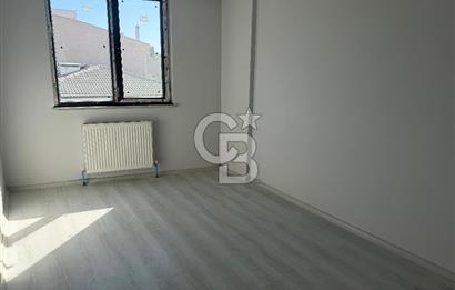 ÇANAKKALE EZiNE ADNAN MENDERES CAD. ÜZERİ SATILIK 2+1 DAİRE