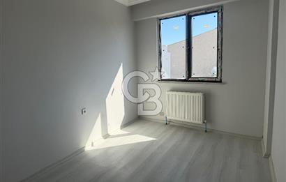 ÇANAKKALE EZiNE ADNAN MENDERES CAD. ÜZERİ SATILIK 2+1 DAİRE
