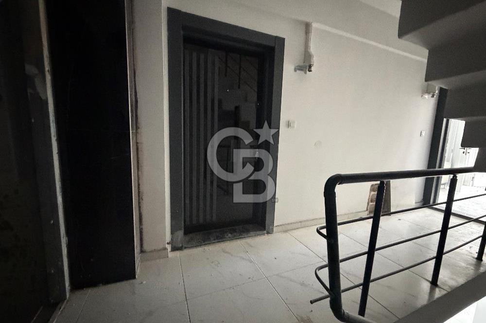 ÇANAKKALE EZiNE ADNAN MENDERES CAD. ÜZERİ SATILIK 2+1 DAİRE