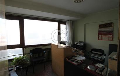İzmir Konak’ta Satılık Büro Ofis 