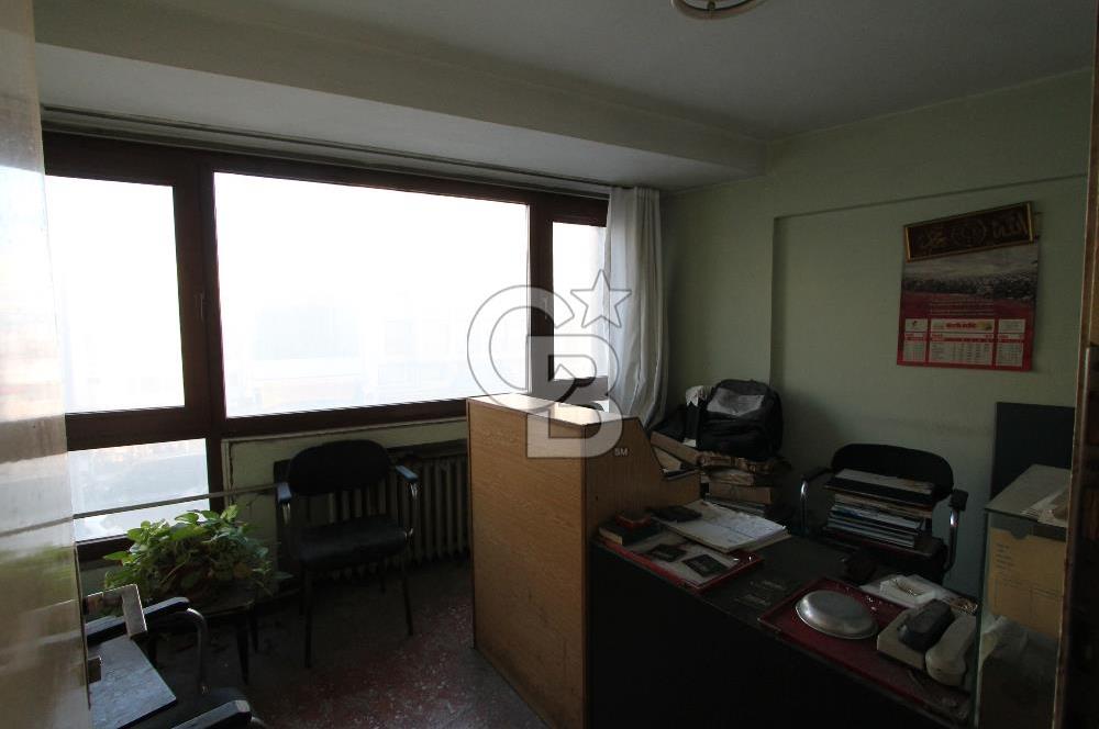 İzmir Konak’ta Satılık Büro Ofis 