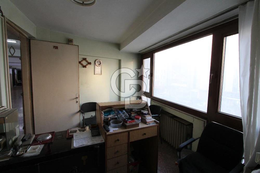İzmir Konak’ta Satılık Büro Ofis 