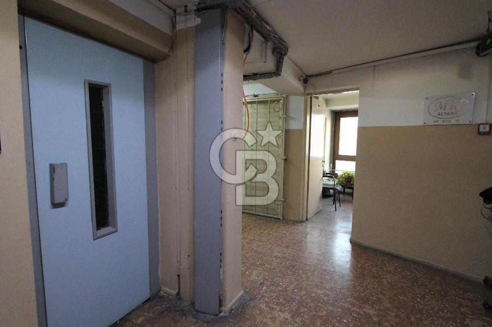 İzmir Konak’ta Satılık Büro Ofis 
