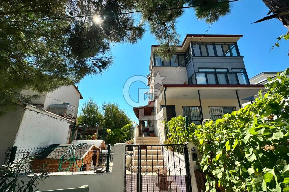 Seferihisar Mersinalanı'nda Deniz ve Doğa Manzaralı, Müstakil Ev