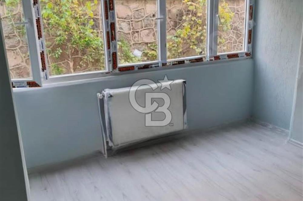 Çiğli  Tadilatlı Satılık 3+1 Daire