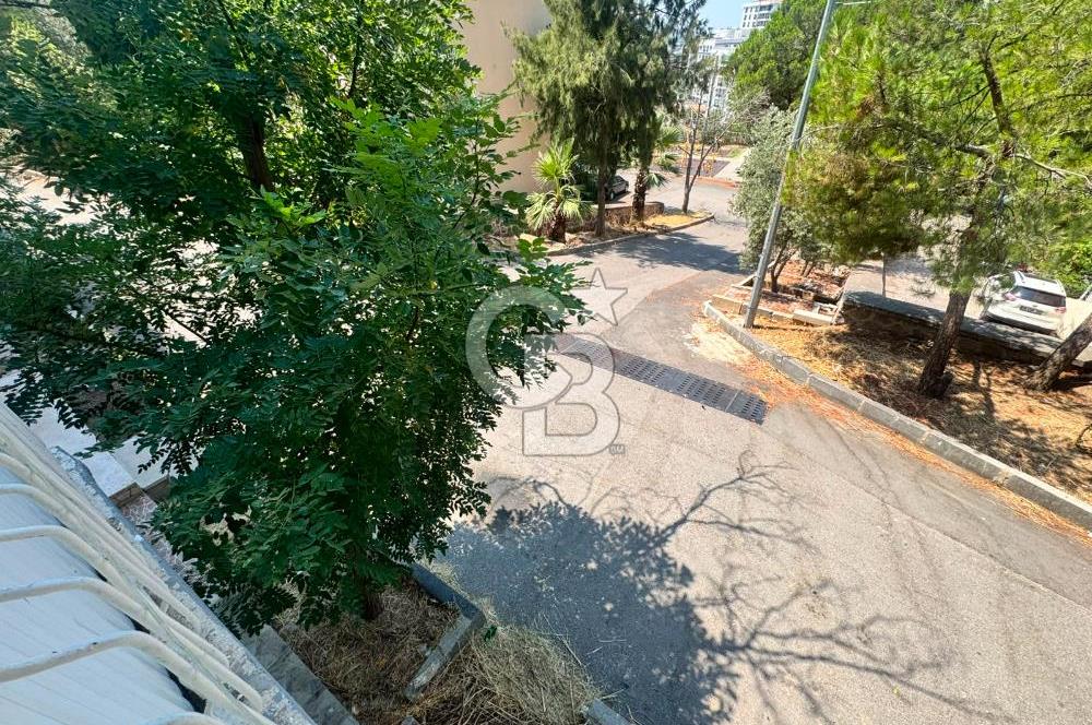 Çiğli  Tadilatlı Satılık 3+1 Daire
