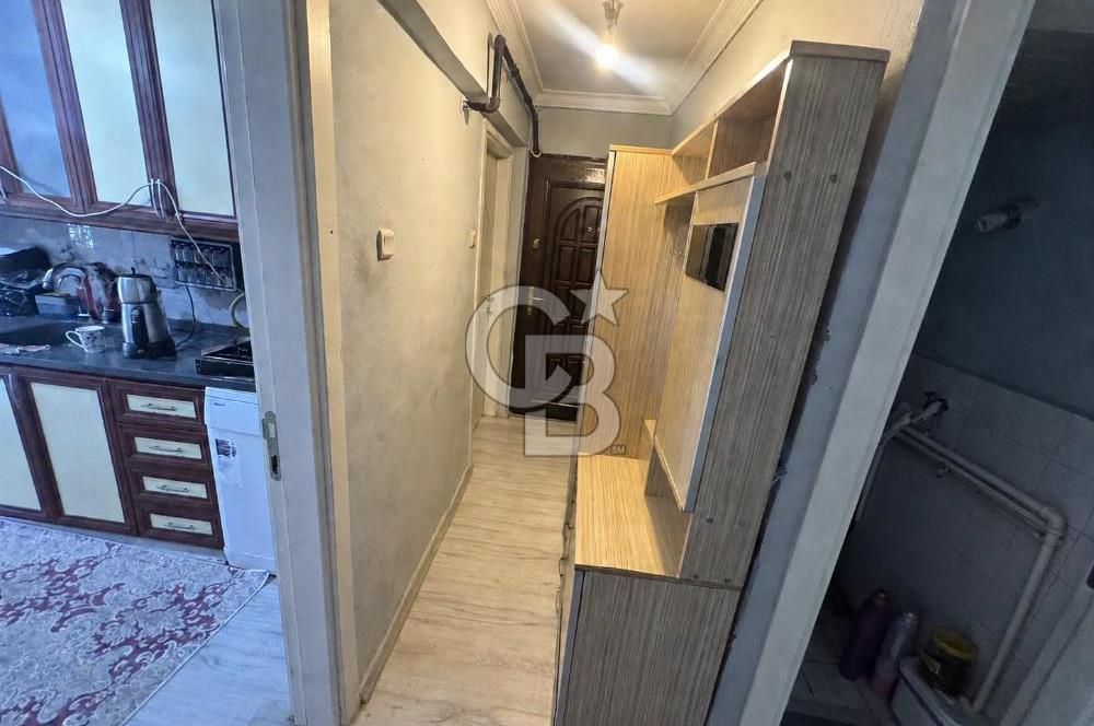 Çiğli  Tadilatlı Satılık 3+1 Daire