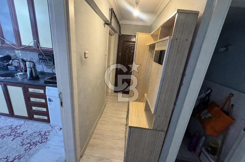 Çiğli  Tadilatlı Satılık 3+1 Daire