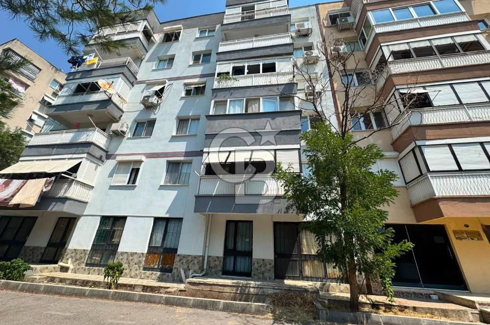 Çiğli  Tadilatlı Satılık 3+1 Daire