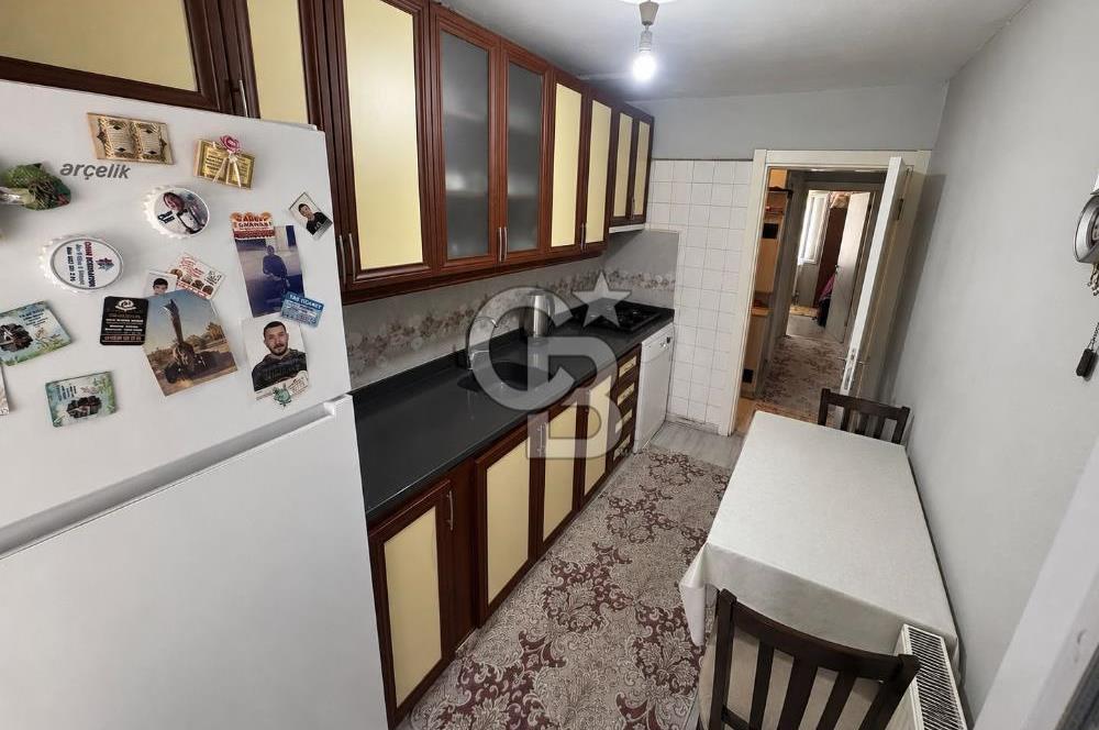 Çiğli  Tadilatlı Satılık 3+1 Daire