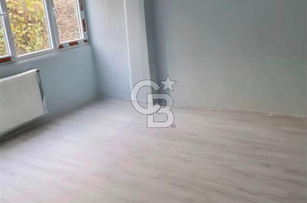 Çiğli  Tadilatlı Satılık 3+1 Daire