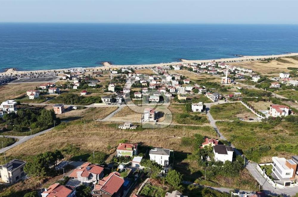 KARABURUN'DA DENİZ MANZARALI SATILIK ARSA
