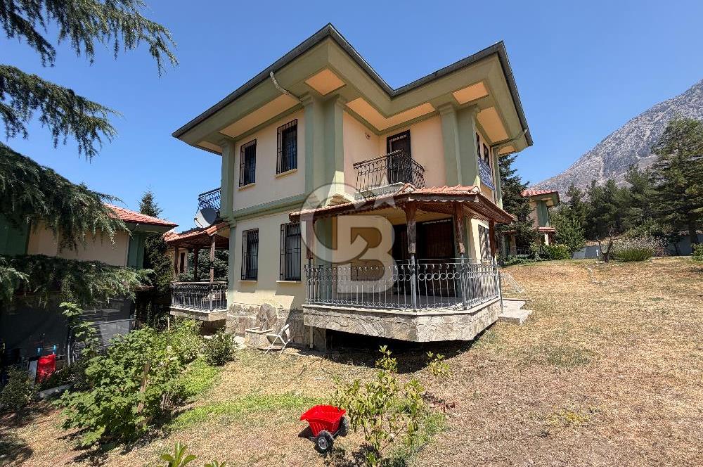 Cankurtaranda Doğayla içiçe Satılık Villa