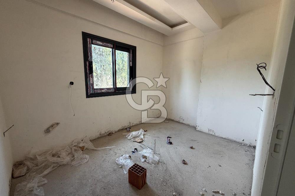 Kemalpaşa Sütçüler'de Site İçi, Geniş Bahçeli Sıfır Lüks Villa