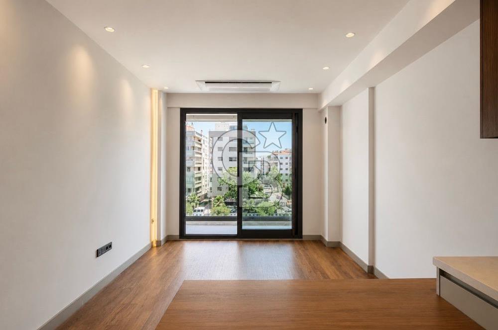 TEOK'tan Bostanlı'nın Kalbinde Lüks 1+1 Kiralık Daire