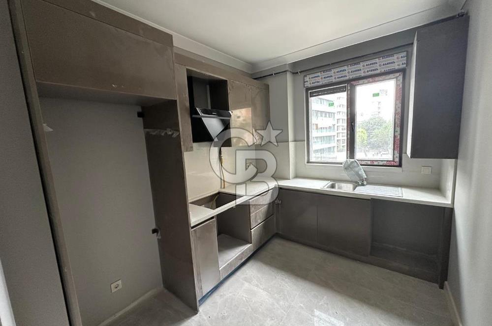 FENERBAHÇEDE 3+1 ÖNÜ AÇIK SAHİLE VE BAĞDAT CADDESİNE YAKIN DAİRE
