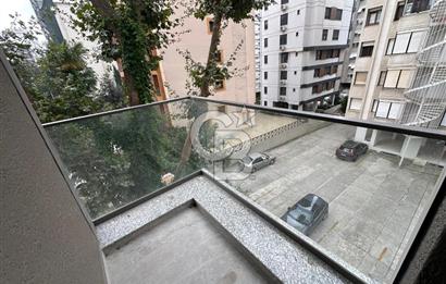 FENERBAHÇEDE 3+1 ÖNÜ AÇIK SAHİLE VE BAĞDAT CADDESİNE YAKIN DAİRE