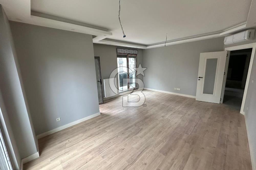 FENERBAHÇEDE 3+1 ÖNÜ AÇIK SAHİLE VE BAĞDAT CADDESİNE YAKIN DAİRE