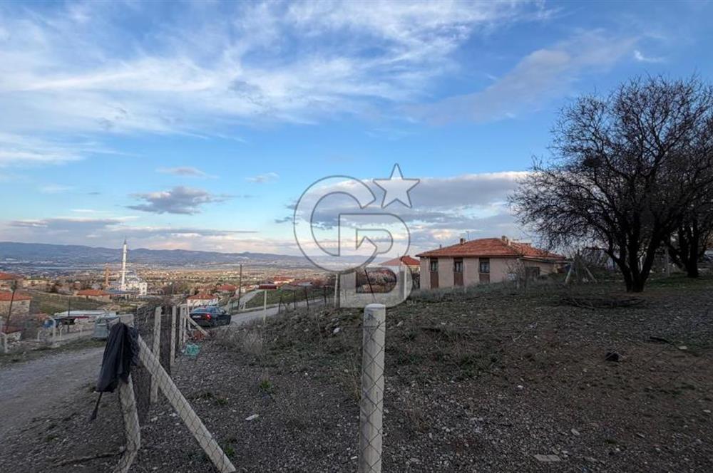 İNCEK HACILAR DA GÖL MANZARALI 500 m² SATILIK KÖŞE PARSEL E:0,50