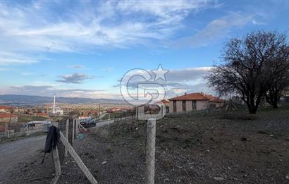 İNCEK HACILAR DA GÖL MANZARALI 500 m² SATILIK KÖŞE PARSEL E:0,50