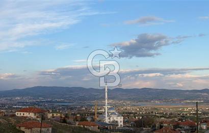 İNCEK HACILAR DA GÖL MANZARALI 500 m² SATILIK KÖŞE PARSEL E:0,50