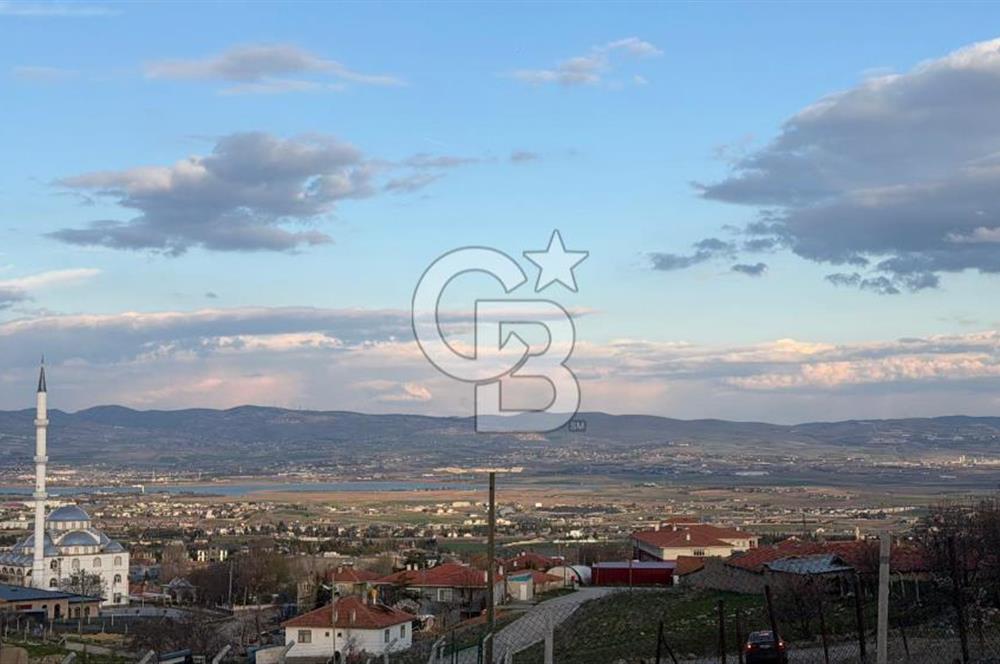 İNCEK HACILAR DA GÖL MANZARALI 500 m² SATILIK KÖŞE PARSEL E:0,50