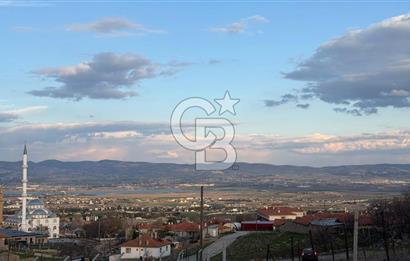 İNCEK HACILAR DA GÖL MANZARALI 500 m² SATILIK KÖŞE PARSEL E:0,50