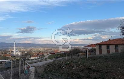 İNCEK HACILAR DA GÖL MANZARALI 500 m² SATILIK KÖŞE PARSEL E:0,50