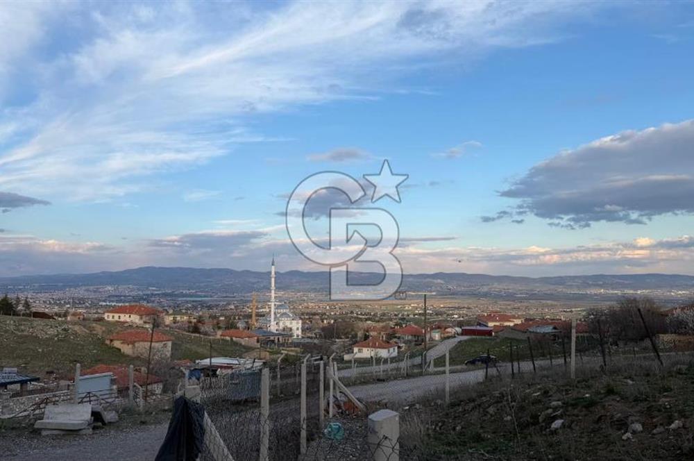 İNCEK HACILAR DA GÖL MANZARALI 500 m² SATILIK KÖŞE PARSEL E:0,50