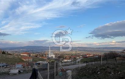 İNCEK HACILAR DA GÖL MANZARALI 500 m² SATILIK KÖŞE PARSEL E:0,50