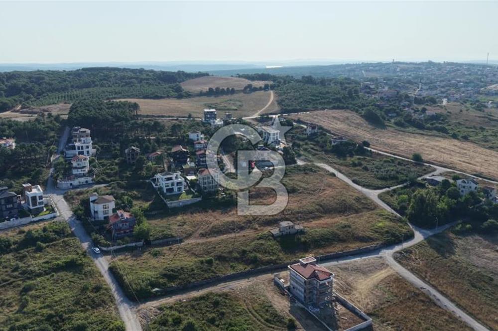 KARABURUN'DA DENİZ MANZARALI SATILIK ARSA