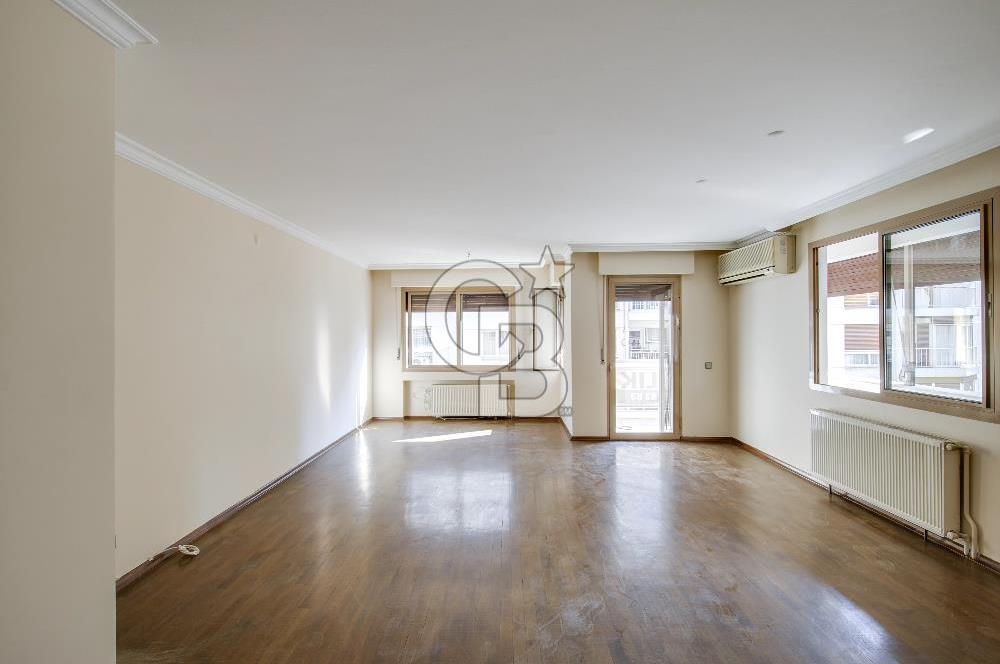 TEOKTAN | GÜL SOKAKTA OTOPARKLI 3+1 142 M² NET ARA KAT DAİRE
