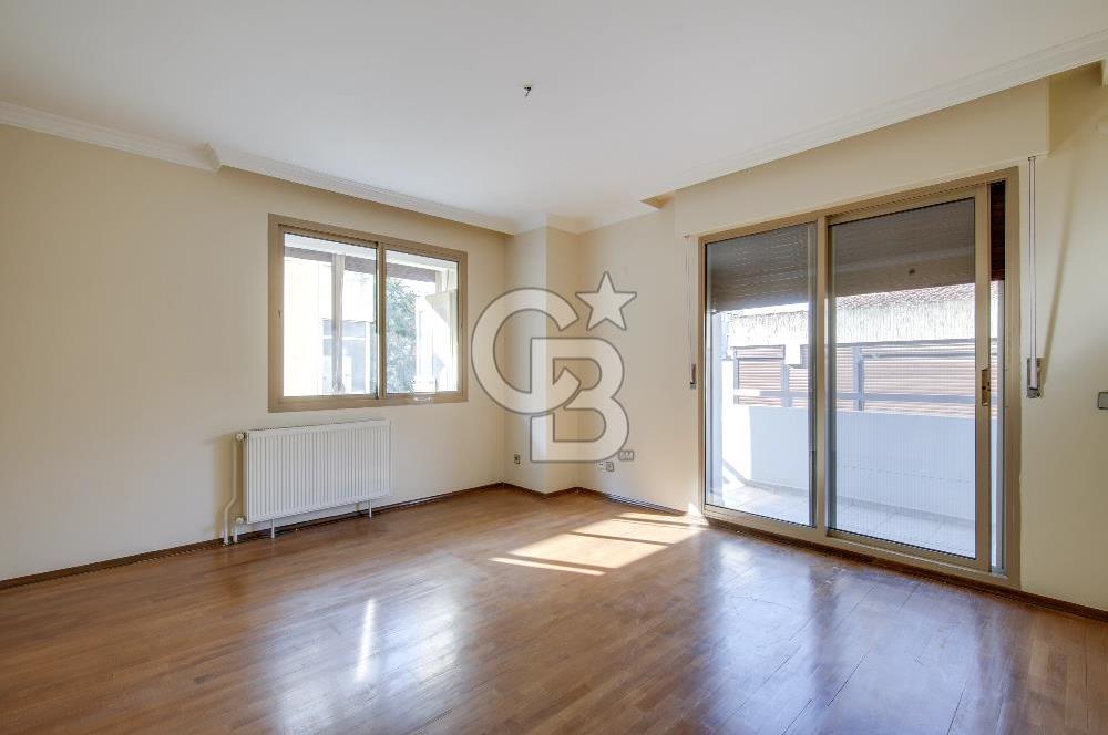 TEOKTAN | GÜL SOKAKTA OTOPARKLI 3+1 142 M² NET ARA KAT DAİRE