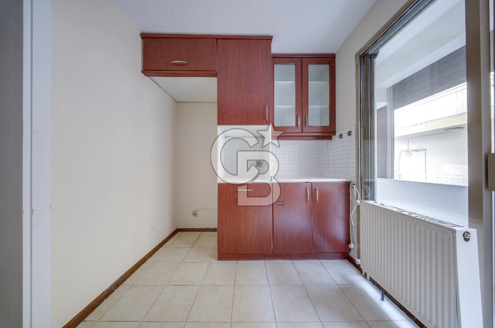 TEOKTAN | GÜL SOKAKTA OTOPARKLI 3+1 142 M² NET ARA KAT DAİRE