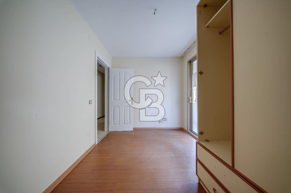 TEOKTAN | GÜL SOKAKTA OTOPARKLI 3+1 142 M² NET ARA KAT DAİRE
