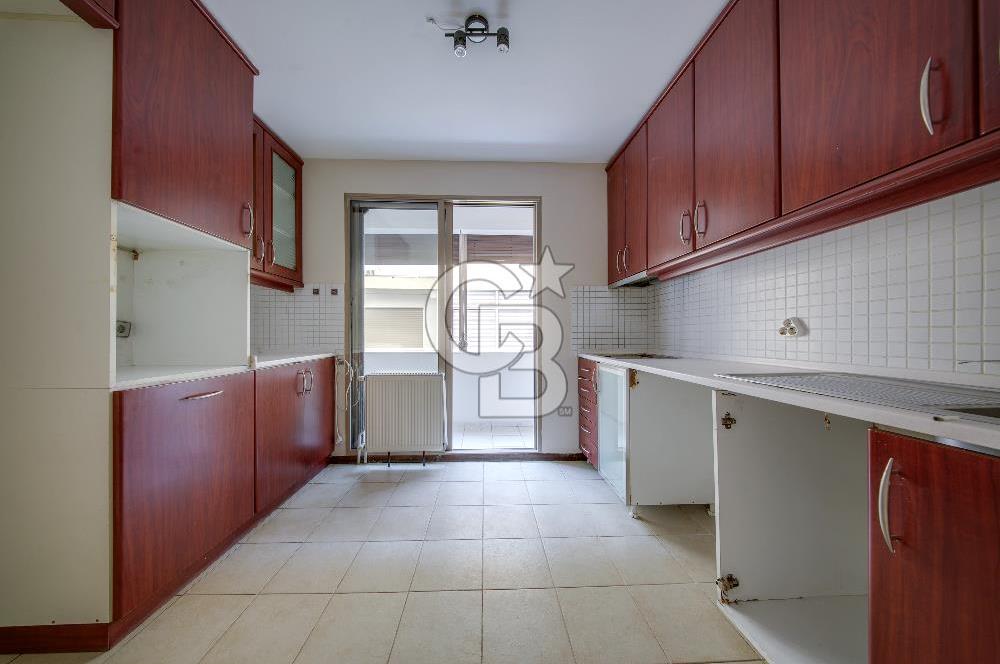 TEOKTAN | GÜL SOKAKTA OTOPARKLI 3+1 142 M² NET ARA KAT DAİRE